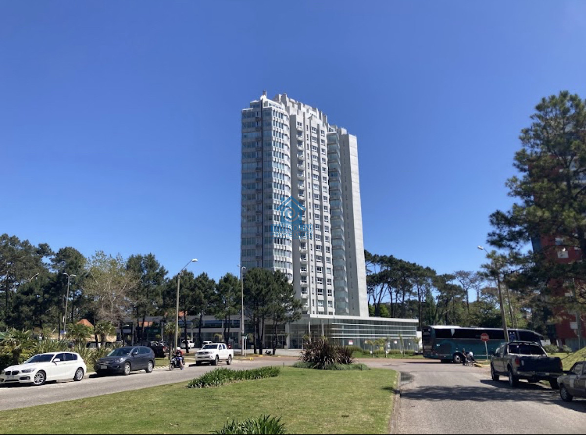 Local comercial en venta y alquiler en Punta Del Este