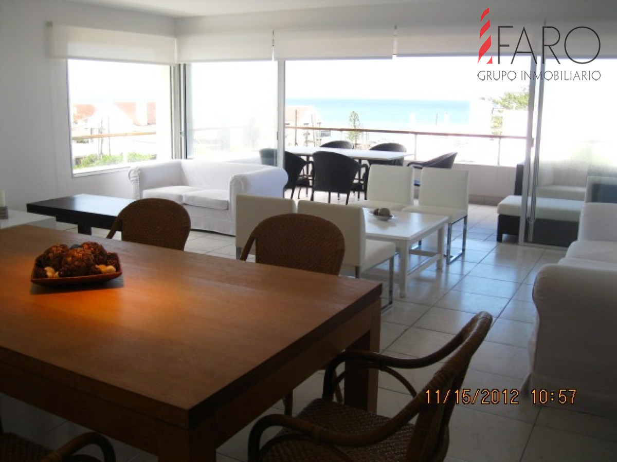 Apartamento Penthouse en Montoya 3 dormitorios con terraza y garage