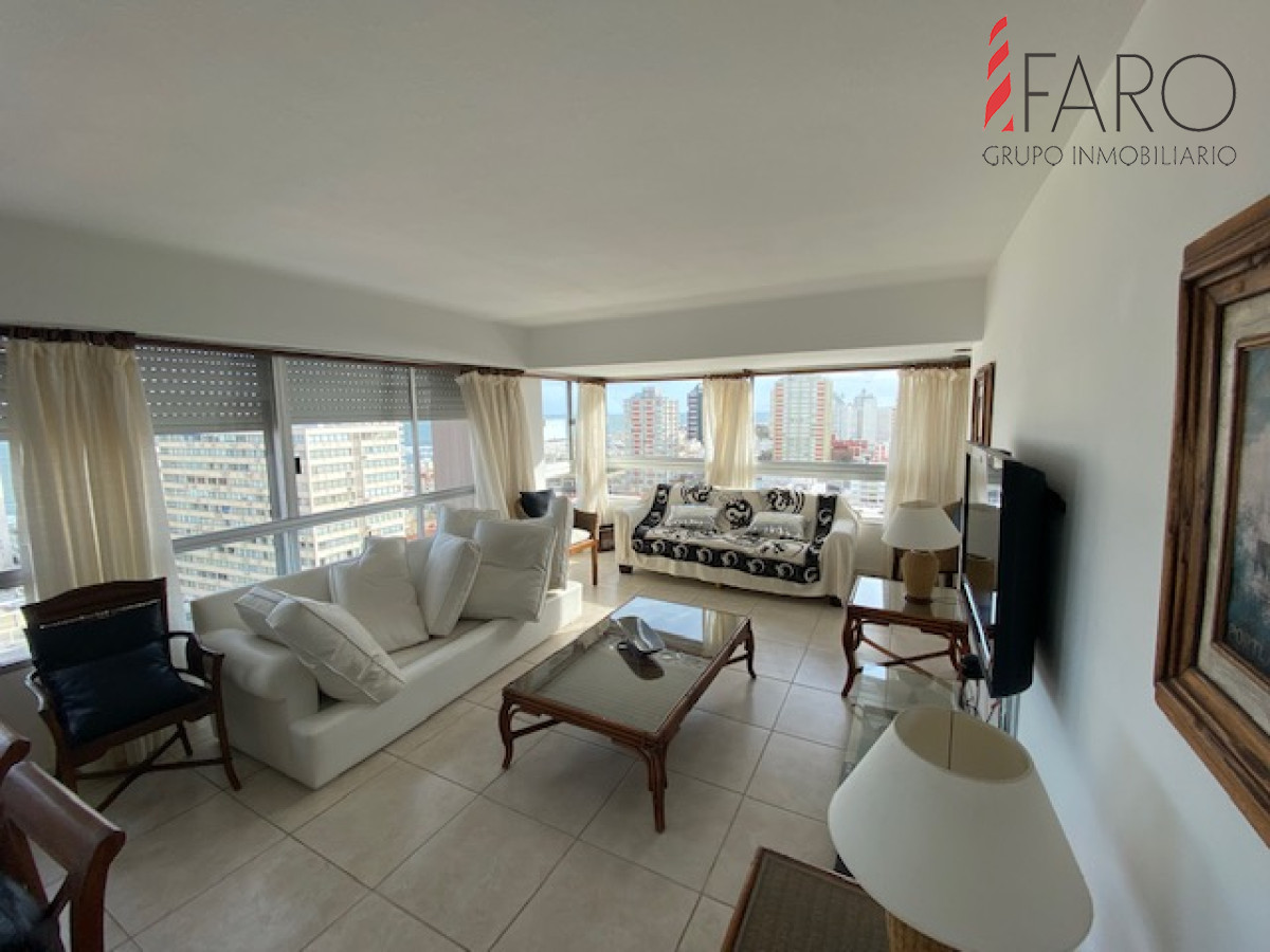 Apartamento en Peninsula, 3 dormitorios *