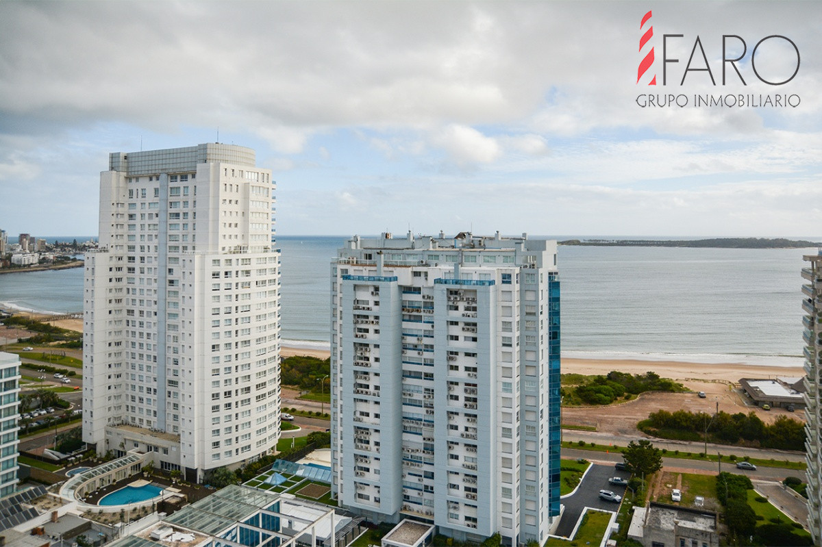 Departamento de 3 dormitorios en venta a pasos del mar. Gala Tower