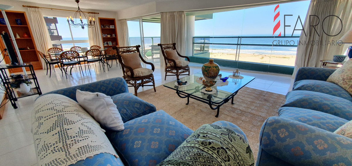 Venta apartamento tres dormitorios mas dependencia playa Brava Punta del Este