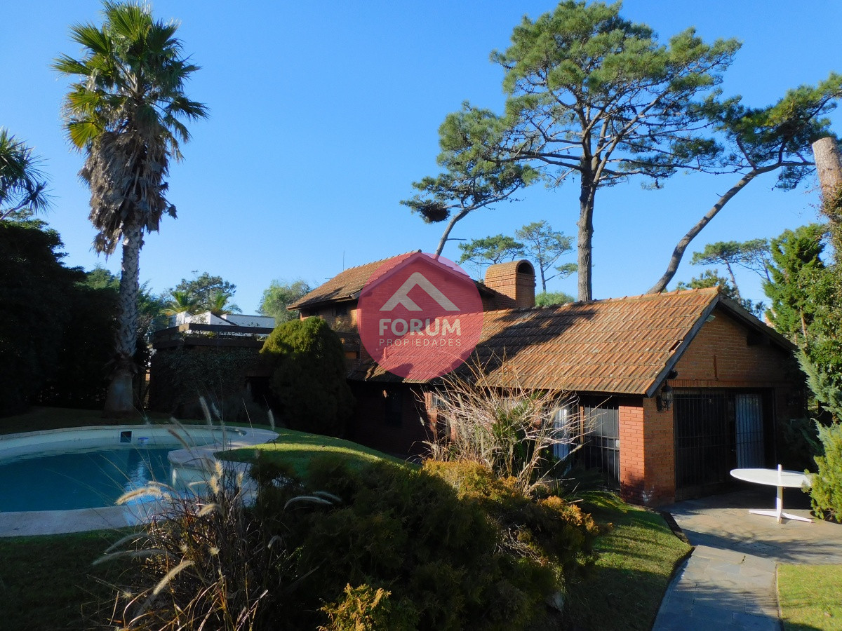 PLAYA MANSA, HERMOSA CASA MUY CONFORTABLE.