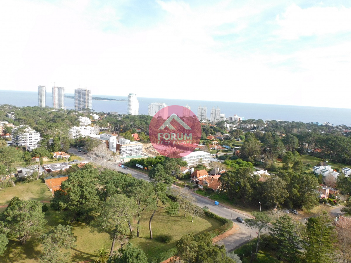 ROOSEVELT CON EXCELENTES VISTAS A LA BAHÍA Y PUNTA BALLENA