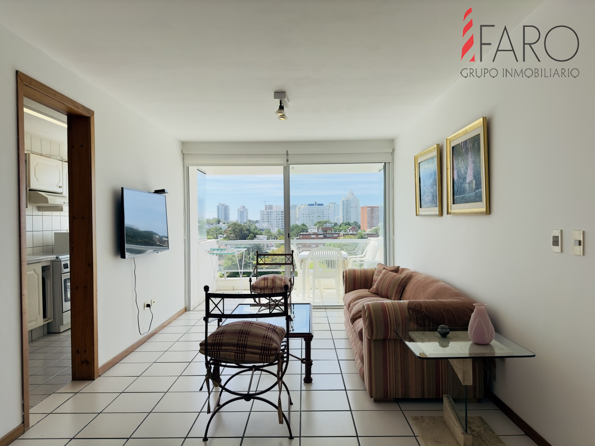 Apto en venta, Excelente ubicacion, 2 dormitorios, Punta del este.