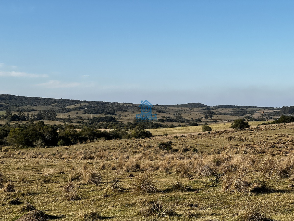 Chacra en Garzón a 5 kmts del Pueblo y a 30 kmts de José Ignacio