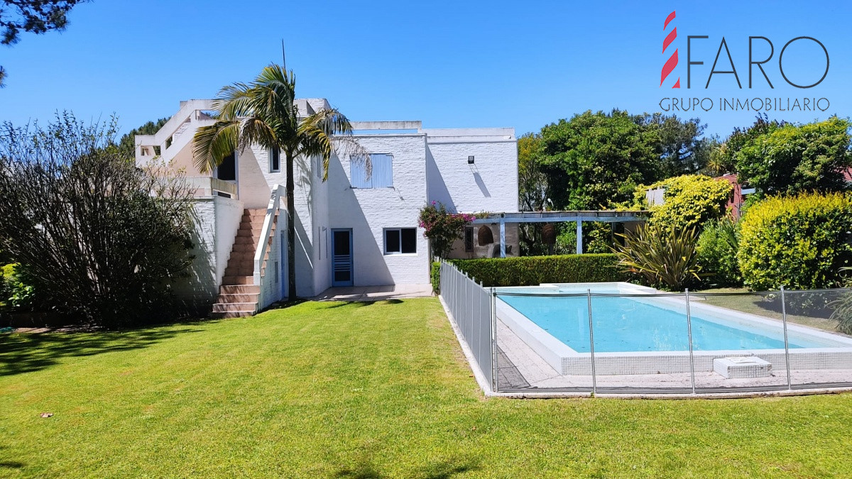 Casa Rincón del Indio 5 dormitorios piscina garage