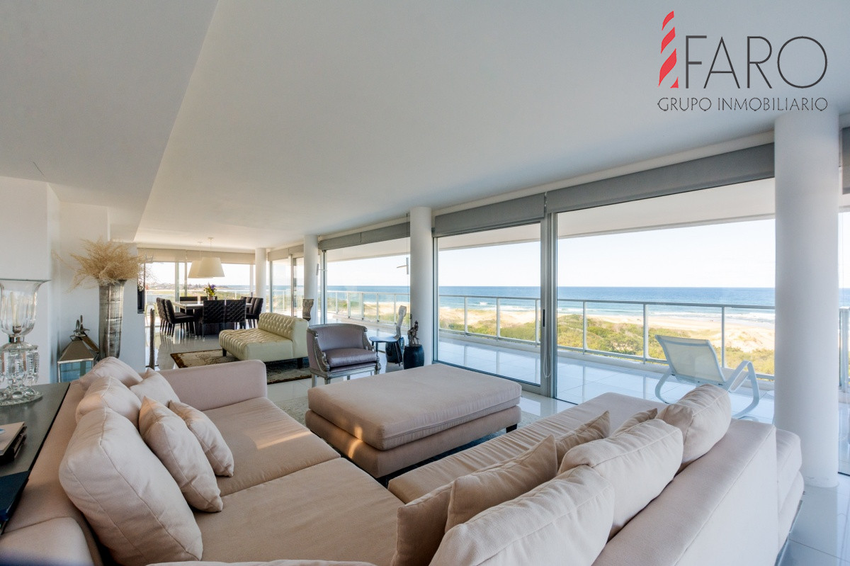 Penthouse duplex 4 dormitorios Playa Brava - Punta del Este