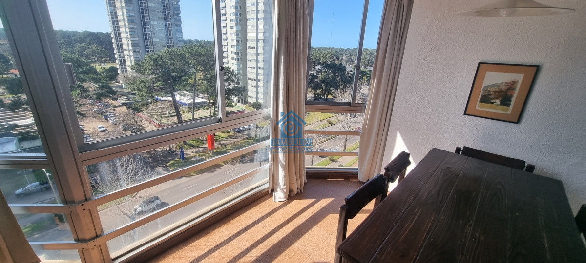 Apartamento 2 dormitorios 2 baños club sol del este